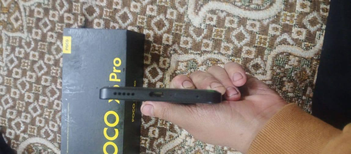 سلام عليكم بوكو X6 برو ذاكره 512 بطاريه 5000 شاحنه 67 وأط شاشه 120 هيز معالج 8300 جها جديد استخدام سبوع   ما مفتوح  البيع عنوان بغداد ساحت عدن موجود توصيل داخل بغداد توصيل  رقم ***********
