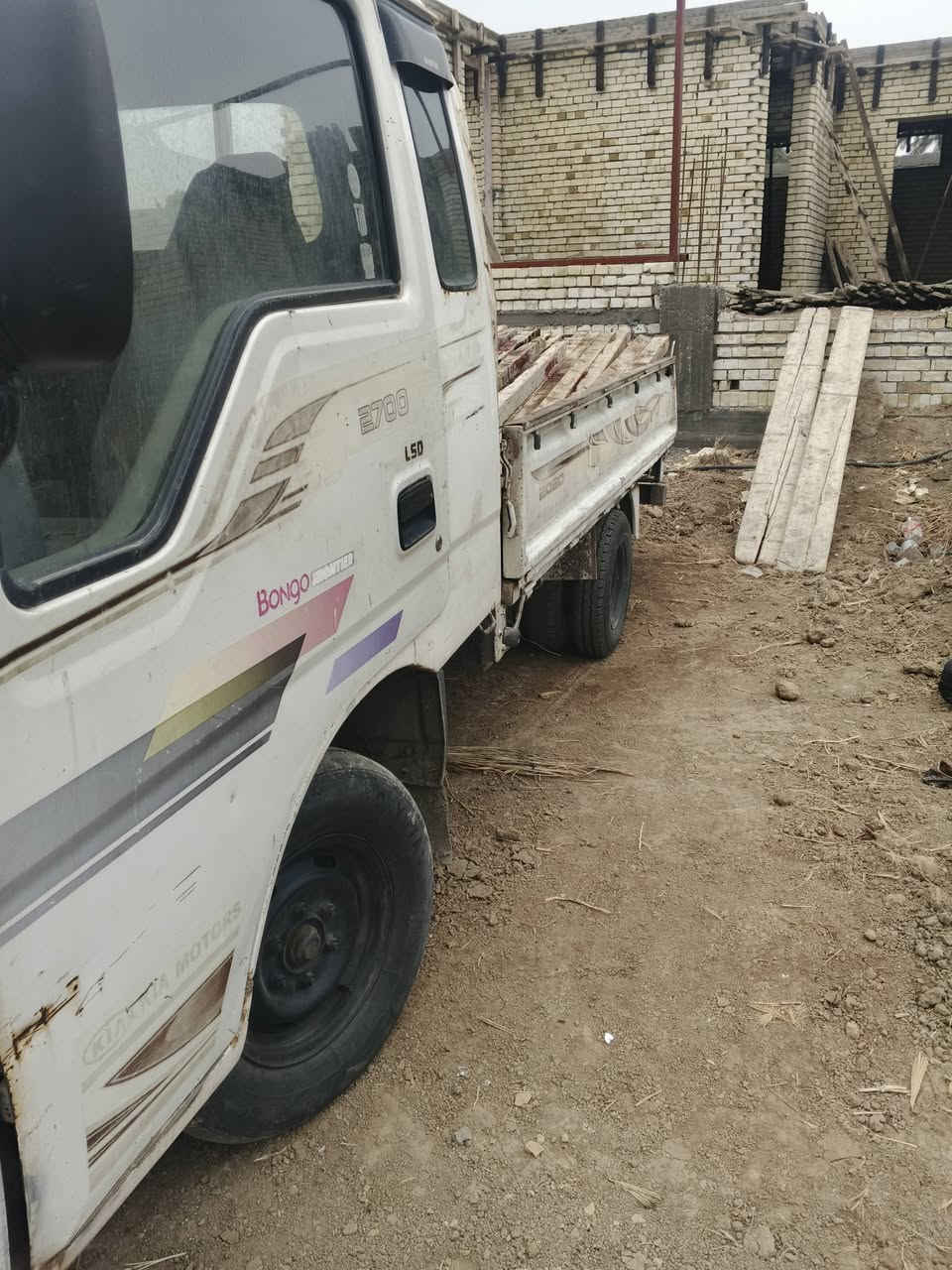 سلام عليكم
اقره المنشور قبل لا تتصل
كوم حديد كوم حديد ما اندل راعيها
كيا فونتيرا 
موديل 1999
بدي طويل قماره قلاب
محرك 2700
گير محرك اكسل مكفولات
شاصي سليم بدون فطر بدون تصليح
رقم شاصي واضح 
باتري تايرات جدد
السياره شويه تعبانه يرادلها ترتيب
مكاني بغداد 
السعر: 35$
📞***********
