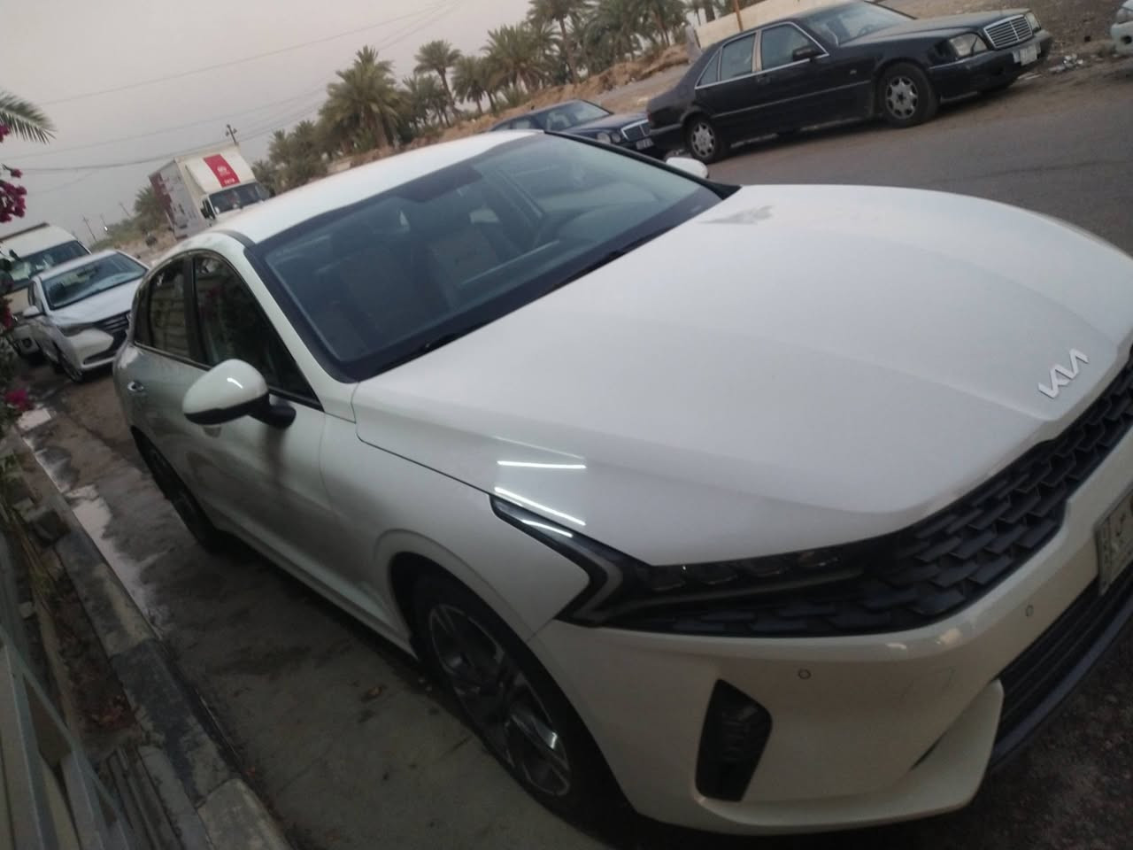 سلام عليكم للبيع كي فايف 2022 خليجي مكفوله كفاله عامه السياره فول مواصفات ماعده الفتحه و الجلد السيارة اشاير بلمري تبريد قطعتين بصمه بصمه أبواب لايت عالي ناصي اشاير بلمري محرك 2000 المرغوب ماشيه 38 السياره جديده مابيه اي نقص السعر 205 اوبيه مجال العنوان بغداد حي جهاد رقم الهاتف *********** و الكورك *********** بي واتساب فقط
