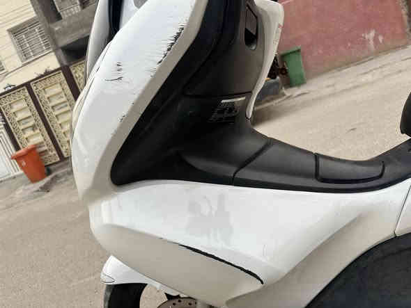 جيل اول ياباني دراجه خير من الله بيها طخات موضحه بلصور 
دراجه حلوه ونضيفه 

محرك مكفول من الفتح جيب ١٠٠ فيتر وفحص 

معدل خير من الله بس شلعتها ضعيفه شويه بسبب الكلج الخلفي يتبدل ترجع وكاله كل عيوبها حجيتها  

دراجه تدفئه يدات لايتات زنون 

والباقي كدامكم كله 

تجي تاخذها من باب البيت وتشلع عيوني 

سعرها جوه سوك لغرض الحاجه رايدها مليون و٣٥٠ الف قفل  المو شراي لا تجي تعامل جوه هيج سعر المعذره من جميع كلكم اخوتنا ومحد يقبل يكسر حلال الثاني 

دراجت الله شاهد ماخذها مليون و٧٥٠ قبل شهرين 

ودا بيع لغرض سفر والمعذره طولت عليكم 

*********** 

ادمن وافق
