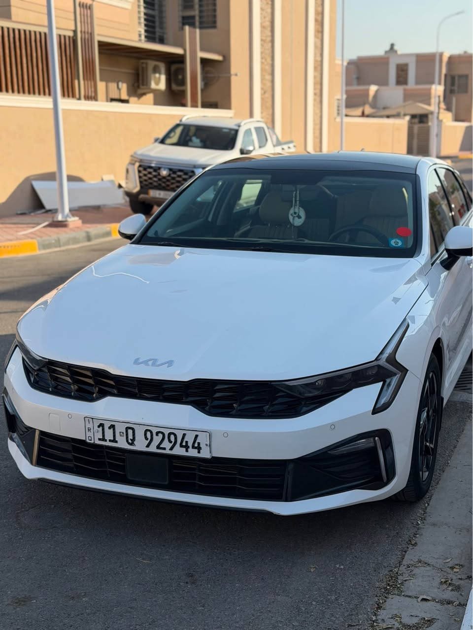 K5 2024 خليجي رقم بغداد فول سياره 
ماشيه 31 الف 
بيه صبغ قليل موضح بالصوره 

سعر 215 

*********** الزبير, البصرة
