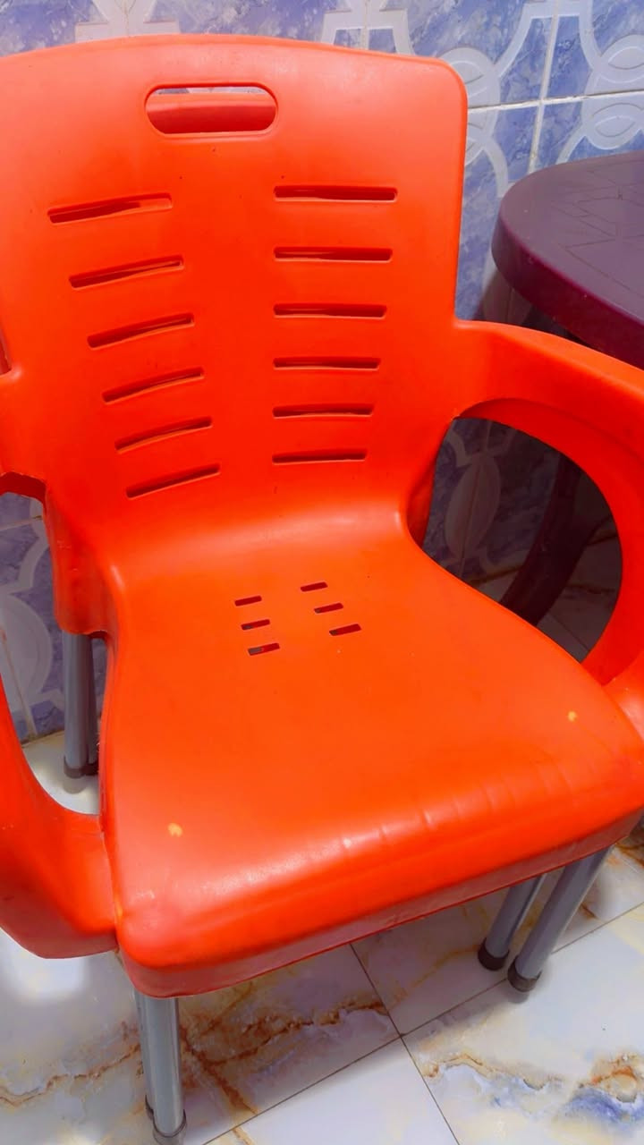 غراض للبيع مابيهم اي ضرر
الكراسي جدد بعدهم


**إذا كنت صاحب هذا الإعلان وتريد حذفه لأي سبب، رجاءا أرسل رسالة إلى الدعم الفني**