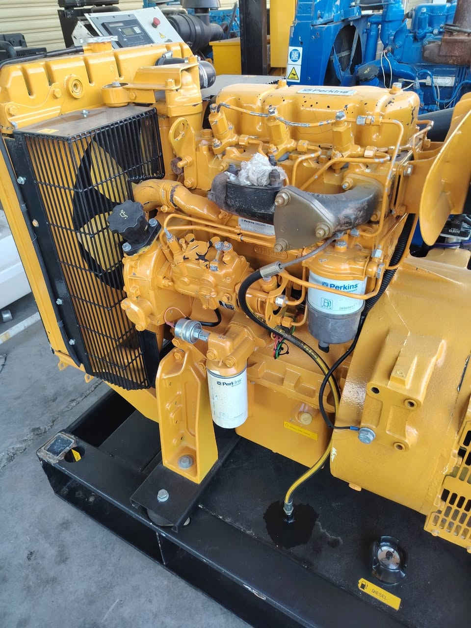 تم بحمد الله تعالى وصول مولد بيركنز ٣سلندر سيت ابلادي نظام حماية كامل تشغيل أو إطفاء ذاتي مكينة أوربية غير مشتغل بالعراق نضام ATSكامل
27KVA
نظافة 90%
كاتم نسبة الكتم 90 %
الكاتم زيرو انتاج عراقي
زورنا في موقعنا ديالى بعقوبة الصناعة الثانية مقابيل نهاية حي المعلمين
للاستفسار الاتصال على الأرقام التالية
***********
***********
من الله التوفيق
