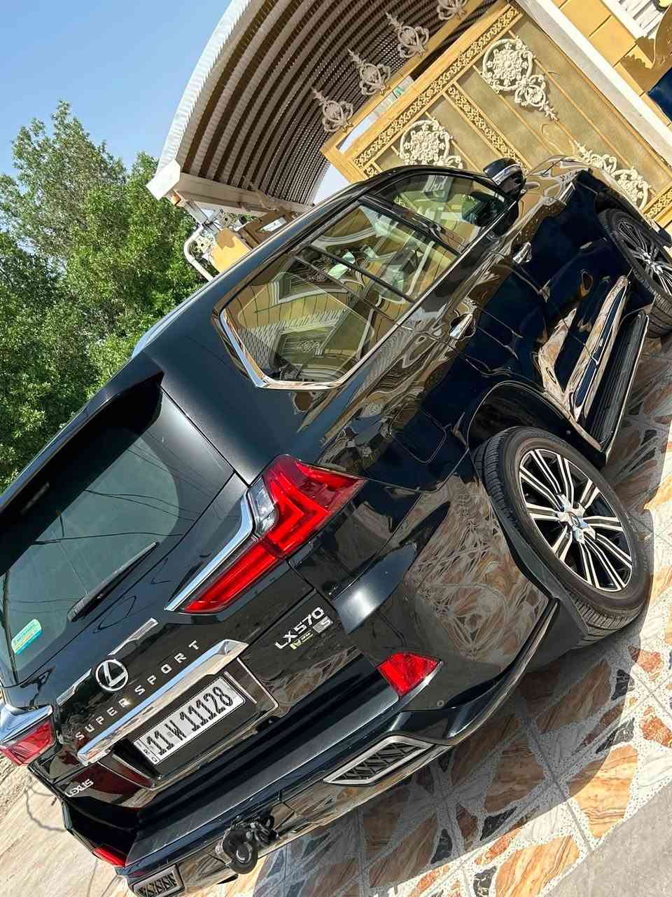 لكزاز مديل 2019 مغلفه نانو مكفوله سياره وسياره ما نقصها أي شي ورقم مميز وسياره ابسمنه وسياره مكانها بصره  ماشيه سياره 15 ألف. سياره سعرها 7 وبيها مجال 
أو مرواس بس حسب القناعه
***********
