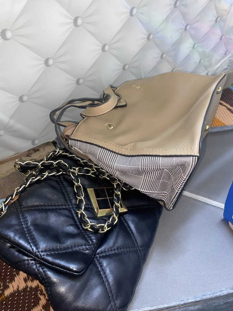 جنط نسائية نضيفات كلهن 30شراي اتصل ***********
