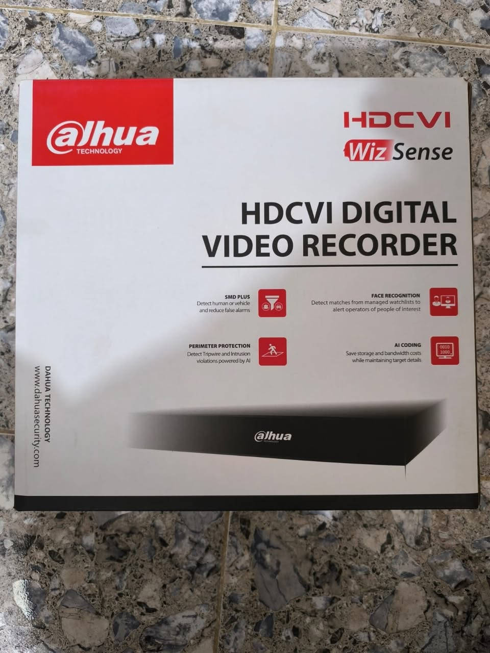 السلام عليكم ..
كامرتين دقه 5m مع جهاز 4k يعني يشغل كاميرات 2m 5m 8m مع كيبل ١٠٠ متر مع هارد خزن 15 يوم 
السعر 180 الف وبيها مجال 
للاستفسار ***********
