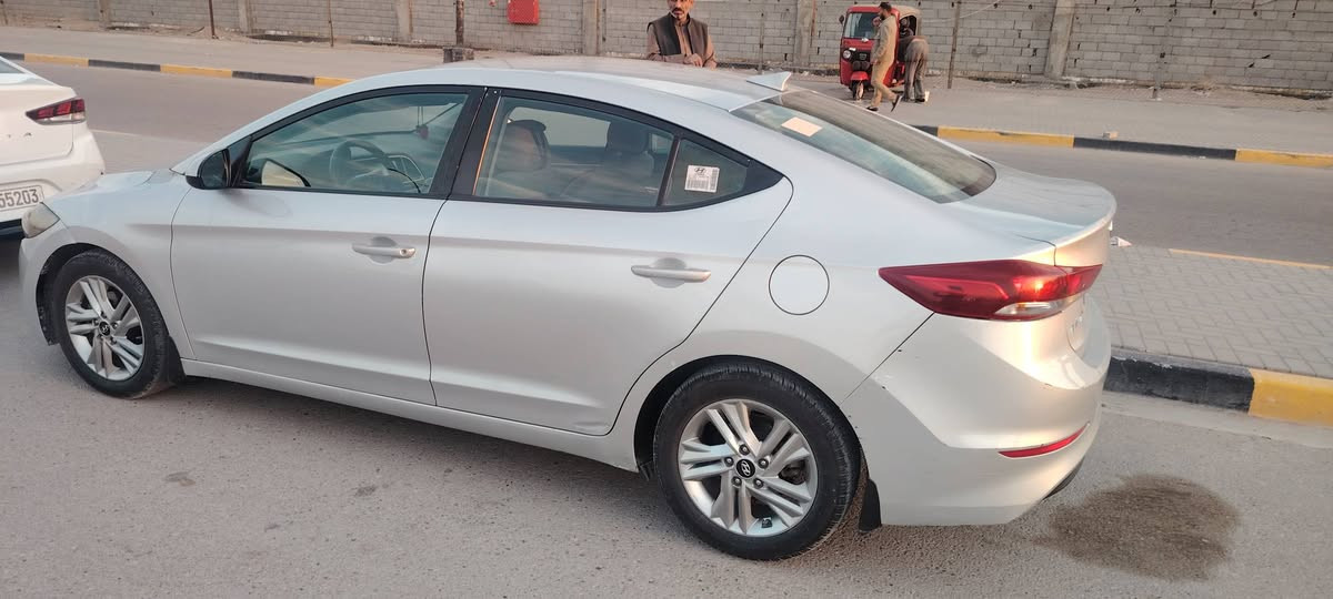 سياره النترا للبيع موديل 2018 وارد أمريكي كفاله كير مكينه تبريد تخم تاير حداديه مكينه 2000 دوش 
 واردها المدكر الأمامي
رقم الهاتف ***********
السعر 115 وبيها مجال البصرة, العراق
