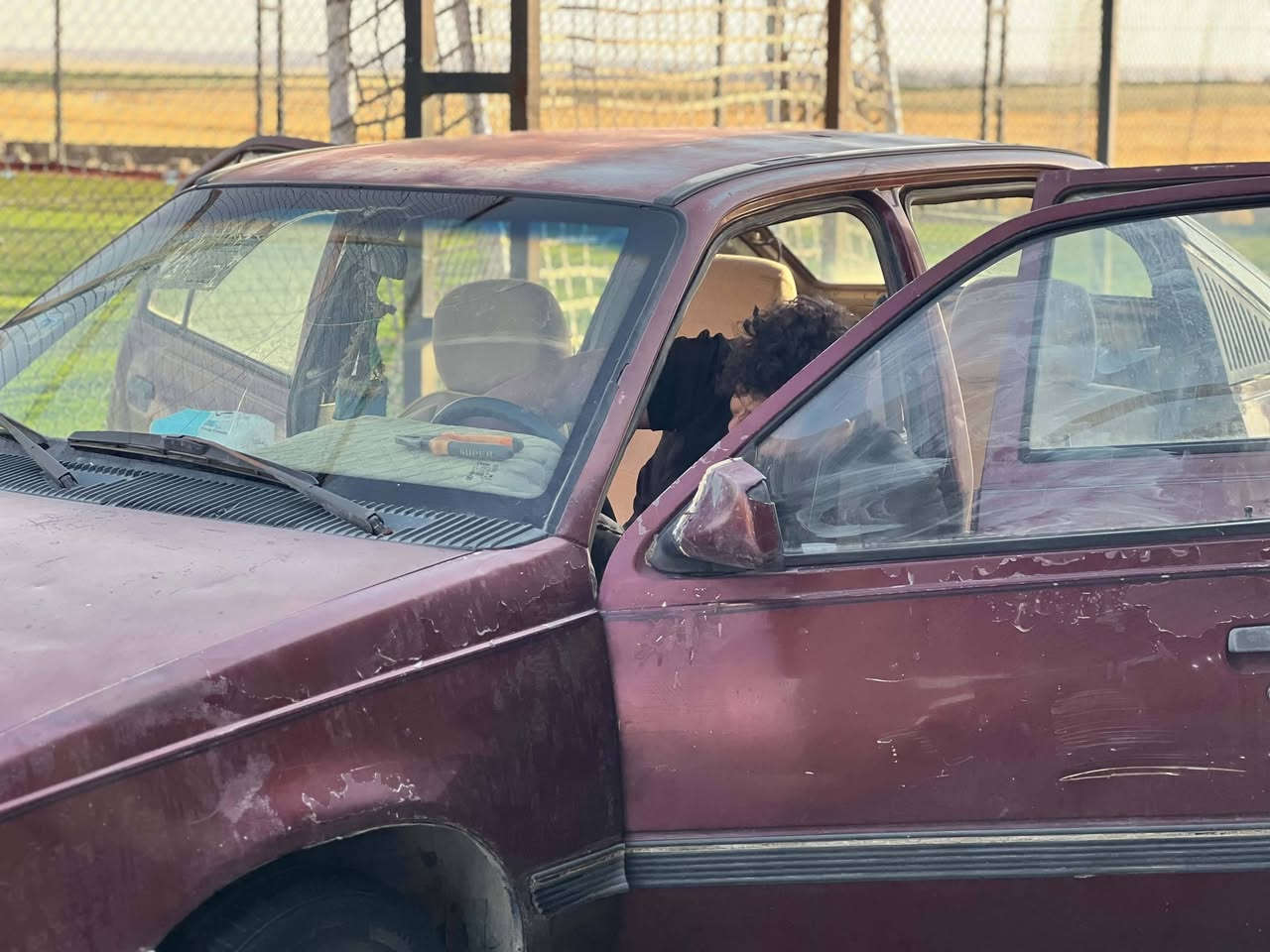 للبيع سيارة كاديت موديل ٩١  نظيفة محرك 16 محرك نظيف والكير ع ثاني ما تجي مرات بسعر  12 ورقة وبيها مجال شراي راسلني او اتصال ع رقم ***********
