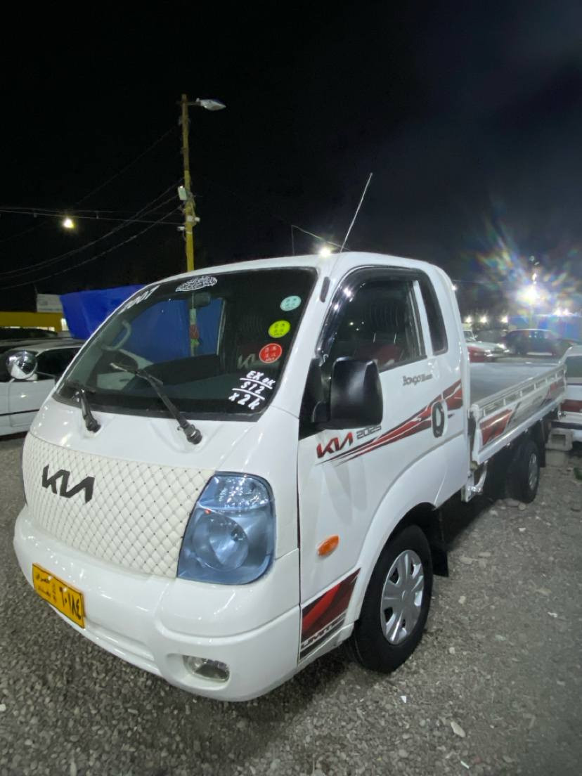 کیا مەکەینە (2700).عادی مەکینەی رەشە
مۆدیلی (٢٠٠٧)  سەنەوی دوباریە  لیدراوی نیە  سیارکە نمونەیە لە جوانی گیرو مەکینەی و اکسلی و تەقە و رەقەو هەمووی بەشەرت سیارکە زور مەزبوتە  شوین هەولیر
***********واتساپ ڤایبەر کورک
