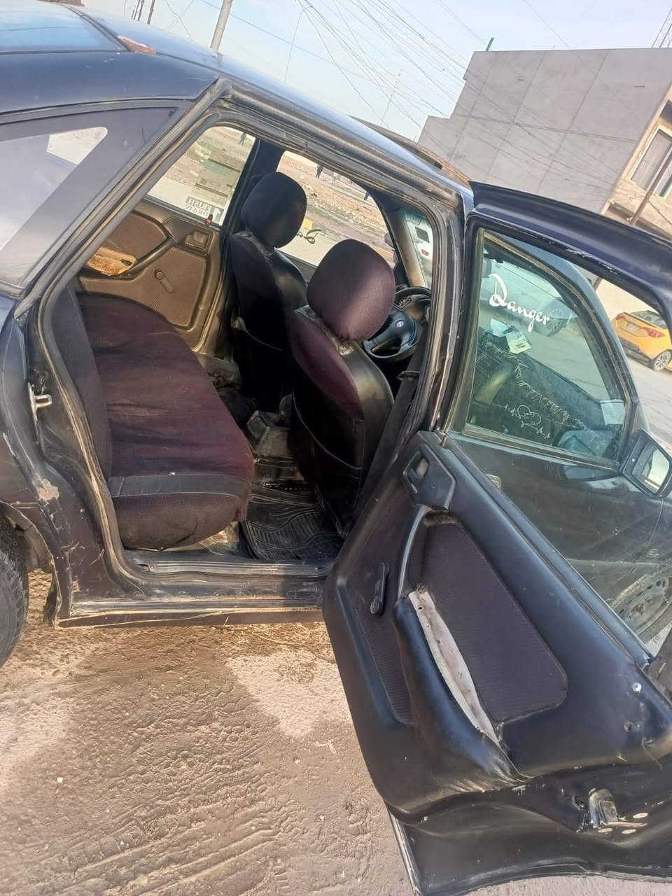 فكترا حجم 16 للبيع سياره جاهزه من كلشي  مكينه معمره رايمن  تايرات نضاف طخمها نضيف رقم دولي كابون بانزين السياره بيها ضرر تحرير واكع عل سقفيه بلوك مصبوغه عام سياره ترايك وين من تريد *********** *********** السعر ٣٠ وبيها مجال
