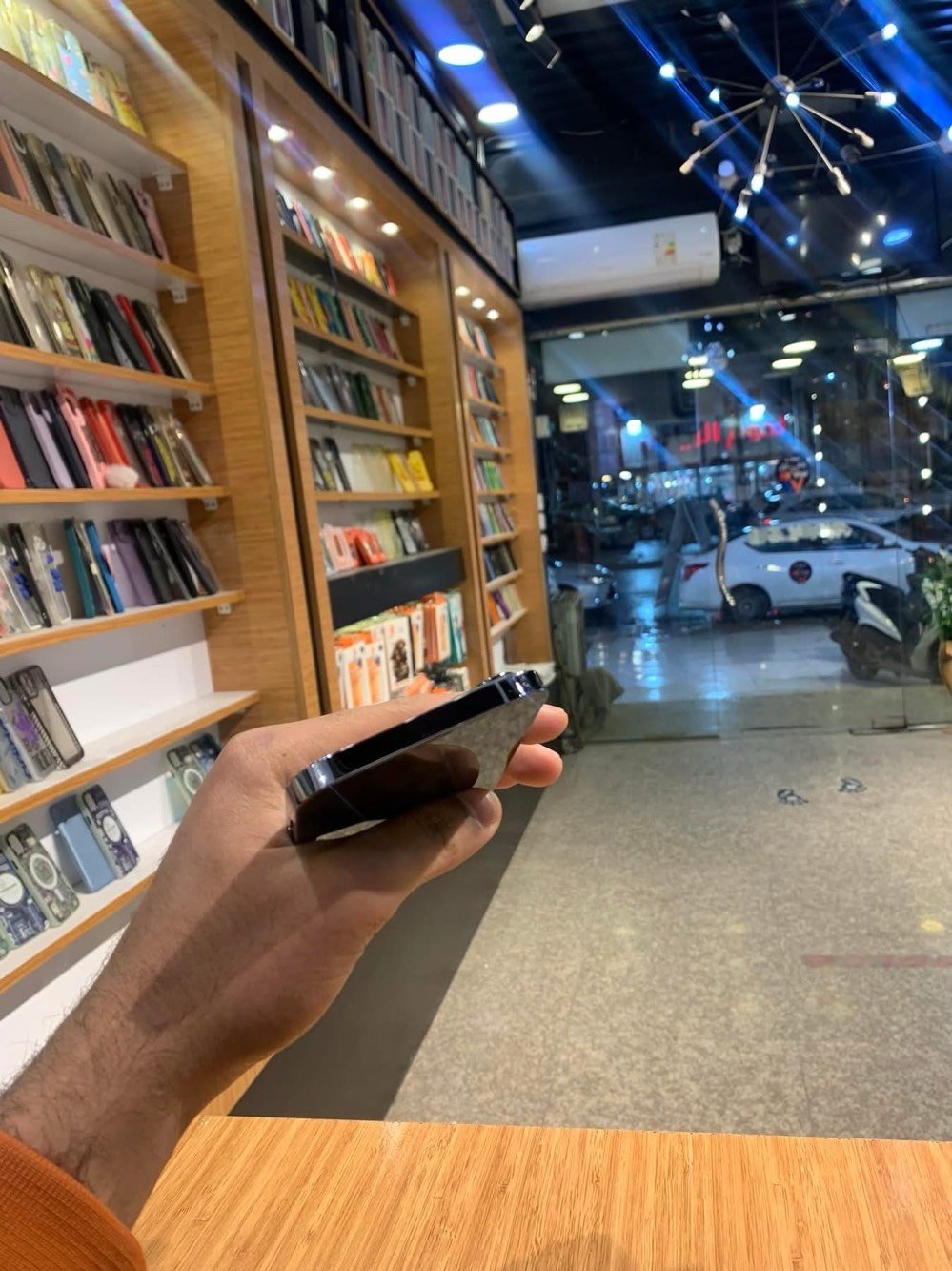 سلام عليكم ايفون ١٣ برو ماكس بطارية ٧٧ ذاكر ٢٦٥
جهاز ١٢٠ فريم 
 مبدل شاشة الله شاهد اخذتها ١٥٠بس 
للبيع او مراوس رقم***********
٥٥٠ او مرواس اي جهاز نزل