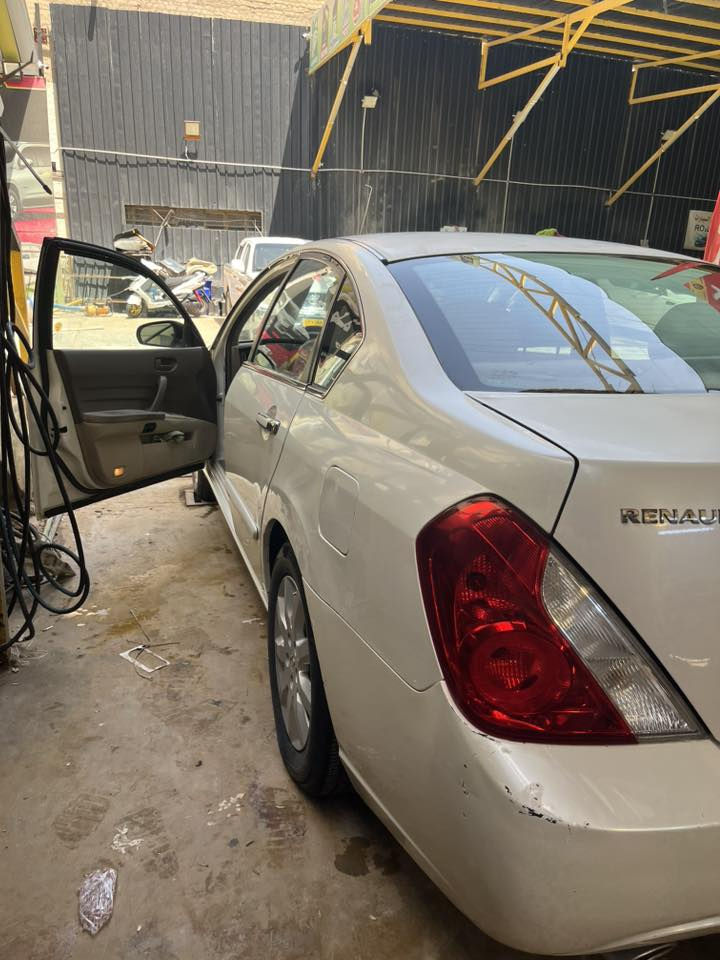السلام عليكم سياره للبيع رينو 2009  6 سلندر مكفوله بيه بارد فقط مثل ما موضح بلصور
السعر 85 بيه مجال . العنون بابل حي الظباط 
الرقم ***********
