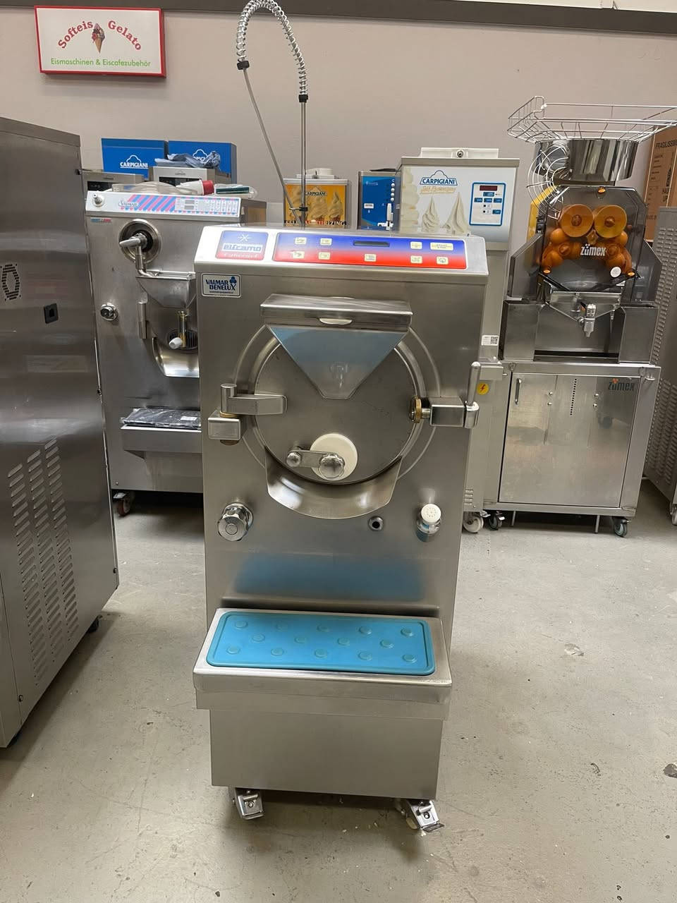 #معرض #الايطالي

إنتاجيه Ds إلفرامو أيطاليا 🇮🇹

8-6 لتر 

مستخدم اخو الجديد 

نضيفه جدآ 

كلشي بيه بلادي على وضع الشركة 

تبريد ماء 

3فيز 

المكينه جاهزه من كلشي 

✨

السعر والتفاصيل مراسله الصفحة 

اؤ الأتصال هـ   ***********

العنوآن بصره 

#سيدحسين
