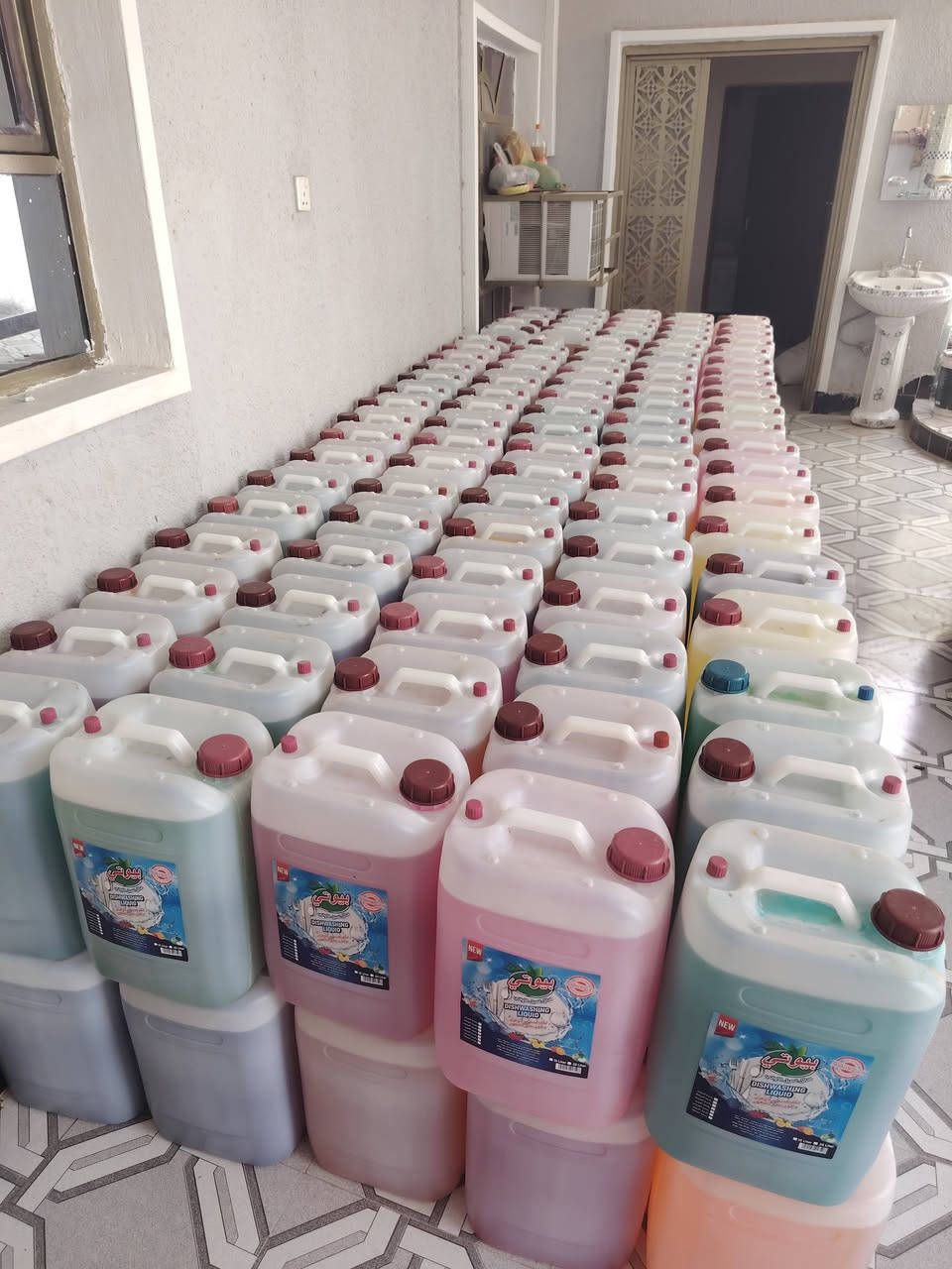 الزاهي ال20 لتر رجع توفر من جديد و بيش بس ب10الاف و التوصيل داخل بهرز الف و خارج بهرز حسب المنطقة 
متوفر جملة و مفرد للاستفسار اتصل على الرقم ***********
