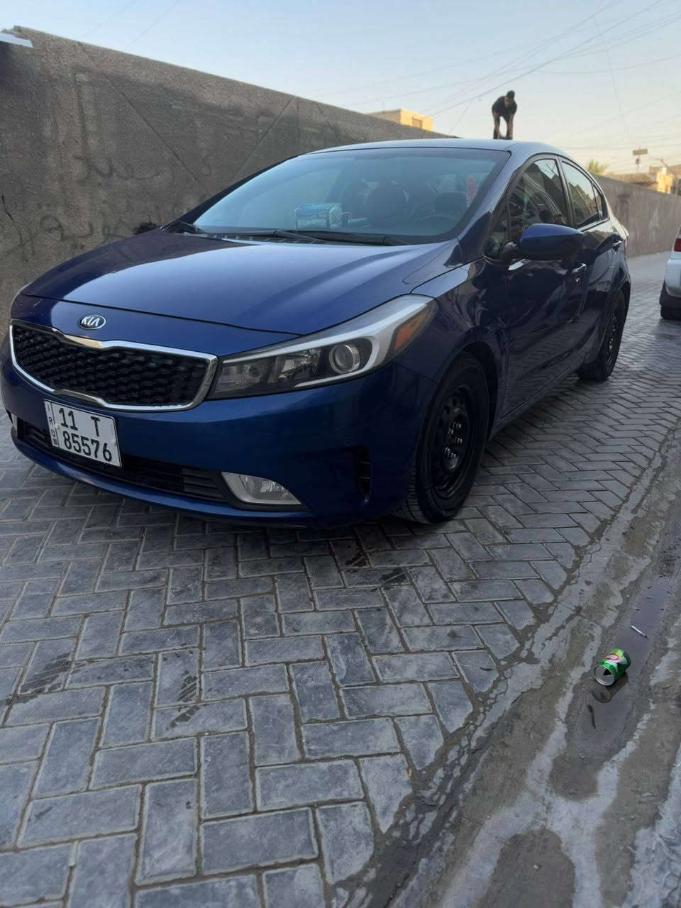 ---

🚗 كيا فورتي 2017 للبيع 🚗

🔹 المكينة: دوش
🔹 القير: أوتوماتيك (AT)
🔹 المكينة والقير بحالة جيدة جداً – ما مفتوحات
🔹 التبريد والتدفئة شغّالة تمام
🔹 جميع الكهربائيات شغّالة
🔹 تحكمات ستيرن
🔹 شاشة أعطال
🔹 صدر وحدادية + تخم تاير
🔹 مواصفات معروفة
🔹 السيارة مرتبة ونصبتها نظيفة

📌 ملاحظة:
حادث خلفي سابق بدون تبديل، بدون صبغ، بدون فتح إيرباغات

📄 رقم إنكليزي دولي
✍️ السيارة بأسمي – التحويل مباشر ثاني يوم

📍 الموقع: بغداد – مدينة الصدر

📞 للتواصل:
***********

---

