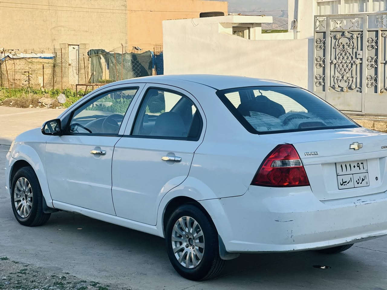 ئڤیۆ ٢٠٠٨
سەیارەیەکی بێکێشە ماڵی دۆستە گێڕو مەکینە بەشرت جوار تای نوێ گێڕ عادی 
٣ پارجەی بۆیاخە بێ ناو گرتن 
تەحویلو غرامە بەشەرت 
$٥٤ کەمێک مەجال 
***********
***********
