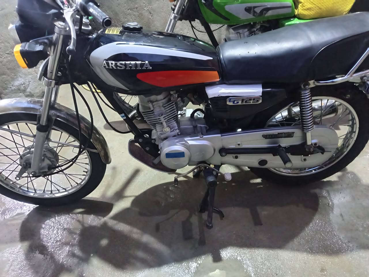 يالله دراجه ارشه بلادي .شرط النضافه فول مال جناي مديل 2020 مكينته نامه 22 خرسه وناعمه ماتنسمع  وراق صوليه وجدد بلجيس صولي موسكنر كهرباياته عله الفحص لسعر 575 وبيه مجال كلش بصيط بصيط لشراي يتصل وبلخدمه مكلف بنشره اتصل عله راعيه خاص ممتواجد مكان كوت السفحه الثانيه ***********
