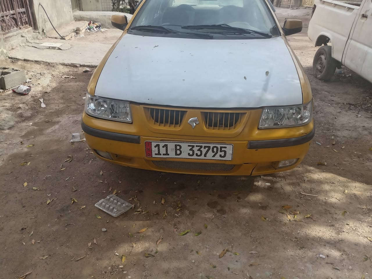 سلام عليكم شباب سمند مديل ١١ باسمي كير ومحرك كفاله بيه صبغ بدواير وجوه تريشه تبريد ثلج هيئه وغرامات مصفرهه سنويه ل٣١ سعر ٢٥ رقم هاتف *********** مكاني بغداد
