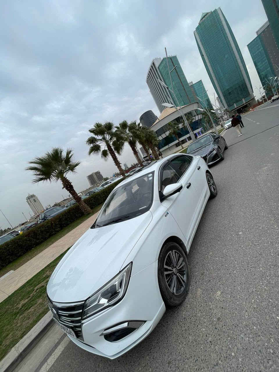 رةقةم ***********
مۆدیل ٢٠٢٣
٤٢ هەزار ڕۆیشتیە 
قەپات مواسەفات کۆم فۆرد
سيارةكي زور خاوينة. تةنيا. ئةو دوو شوينةي قوپي هةية دياريم كردوة. ١١٠ مجال أربيل, العراق
