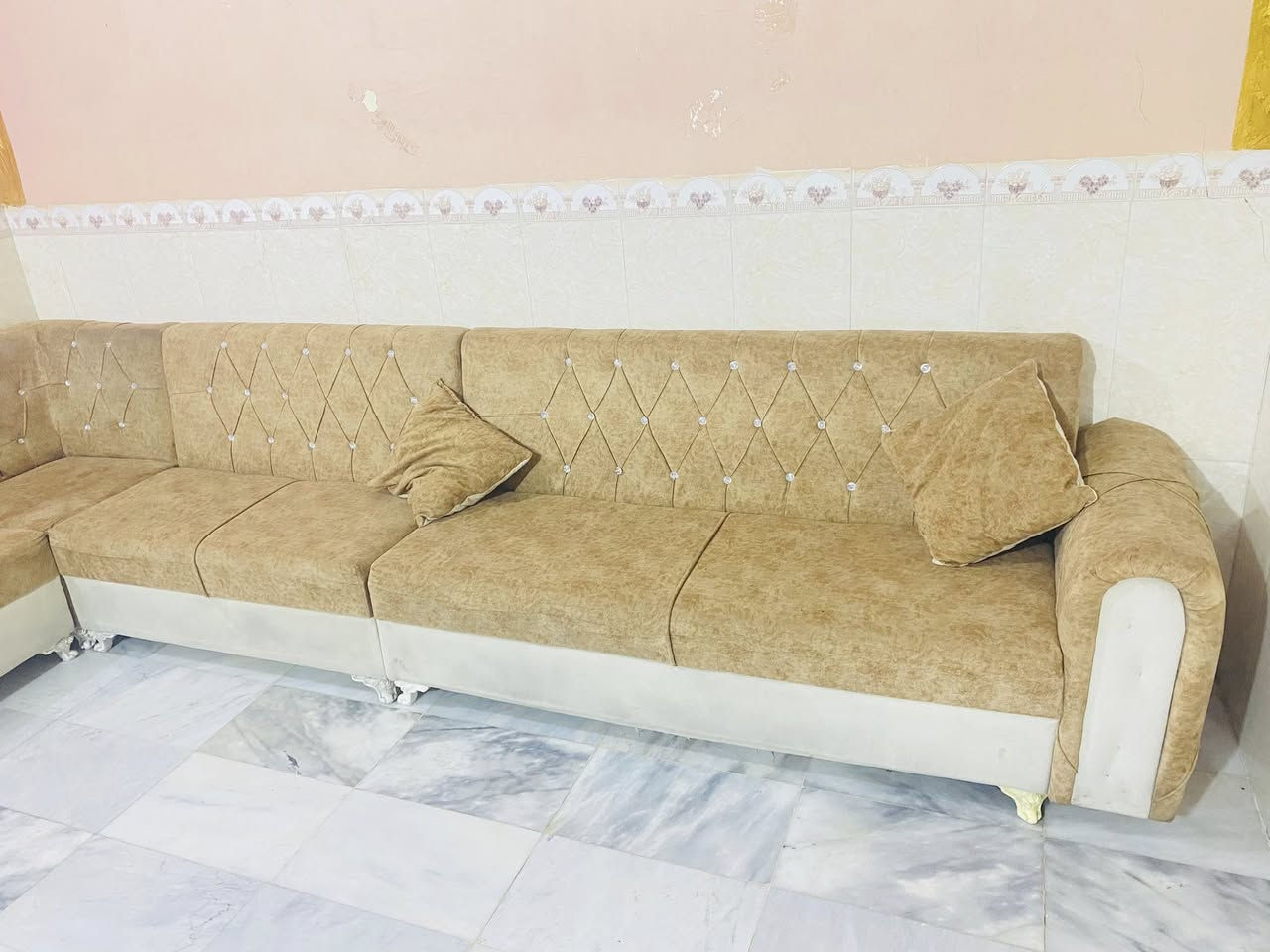 تخم للبيع نضف 5 قطع 10 مقاعد 7 امتار ب230 وبيه مجال مكاني الزهراء


**إذا كنت صاحب هذا الإعلان وتريد حذفه لأي سبب، رجاءا أرسل رسالة إلى الدعم الفني**