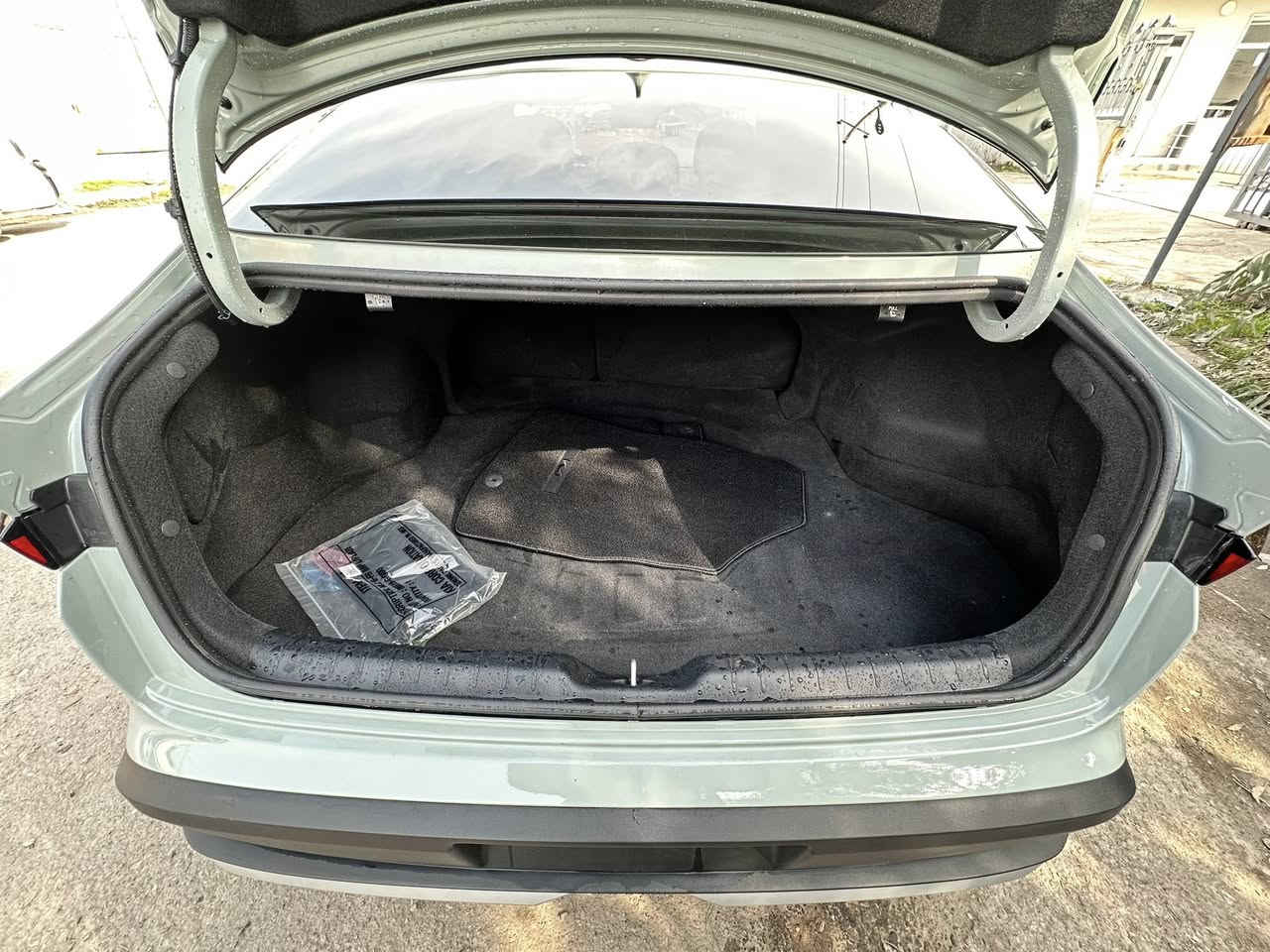 سلام عليكم
K4
موديل2025
حادض باب خلفي في ربع جملغ خلفي مال سايق صبغ
بيدون دواخل بيدون ارباك
مكان سياره اربيل
واتساب كورك ***********
