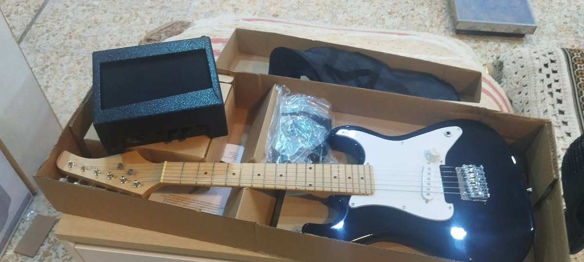 كيتار كهربائي انكو استرالي قياس ٨٠ سم 
يوجد توصيل لجميع محافظات العراق 
١٠٠ الف


**إذا كنت صاحب هذا الإعلان وتريد حذفه لأي سبب، رجاءا أرسل رسالة إلى الدعم الفني**