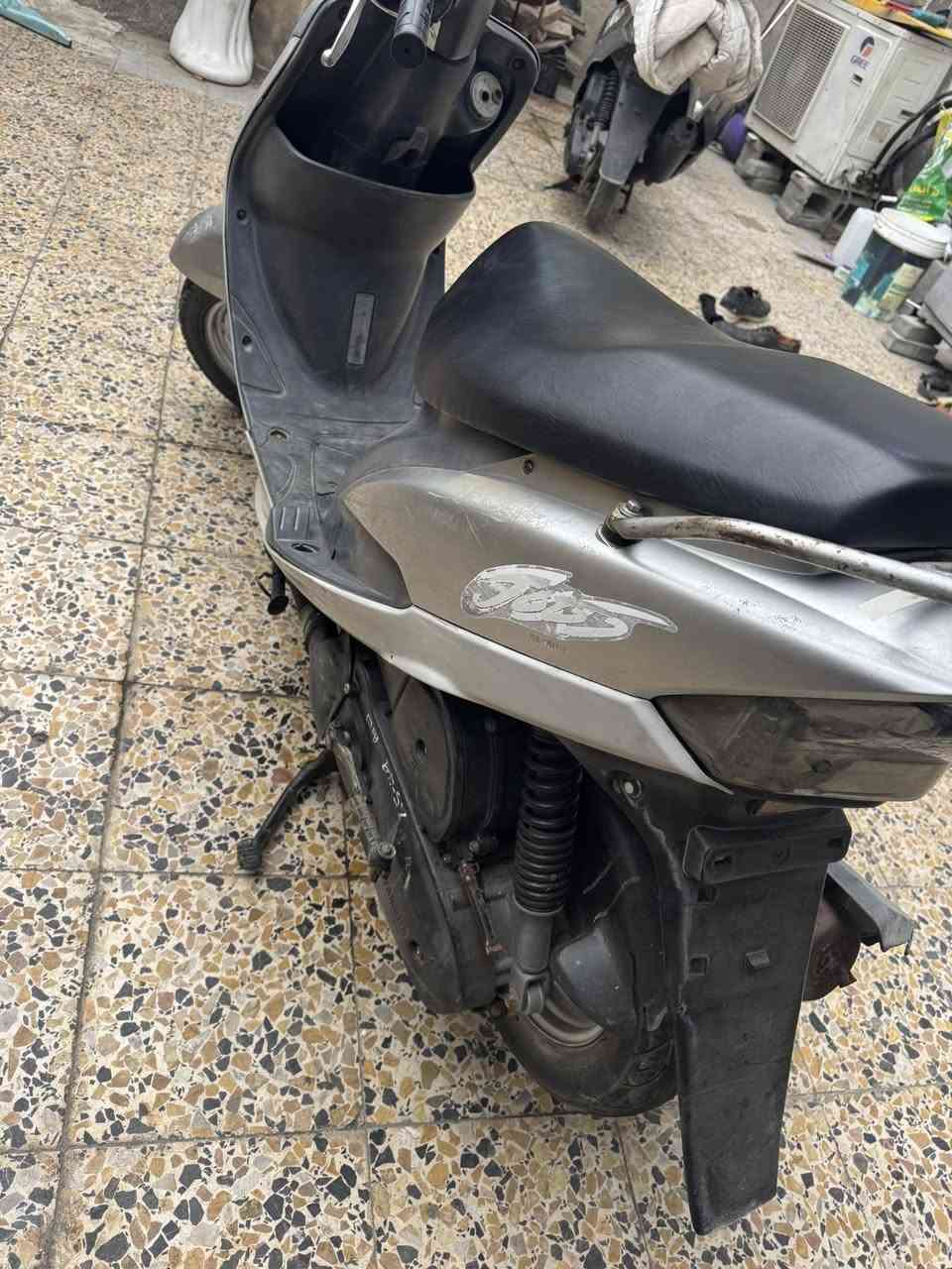 دراجه ماكس قجمه مال باله ملحه 
بلاديه49كلشي شغال 
سلف هندر شاير هورن كلشي جاهزه ما مفتوحه
شراي ينتصل ويدلل
مكاني حيانيه يم معارض
سعر 750
***********
