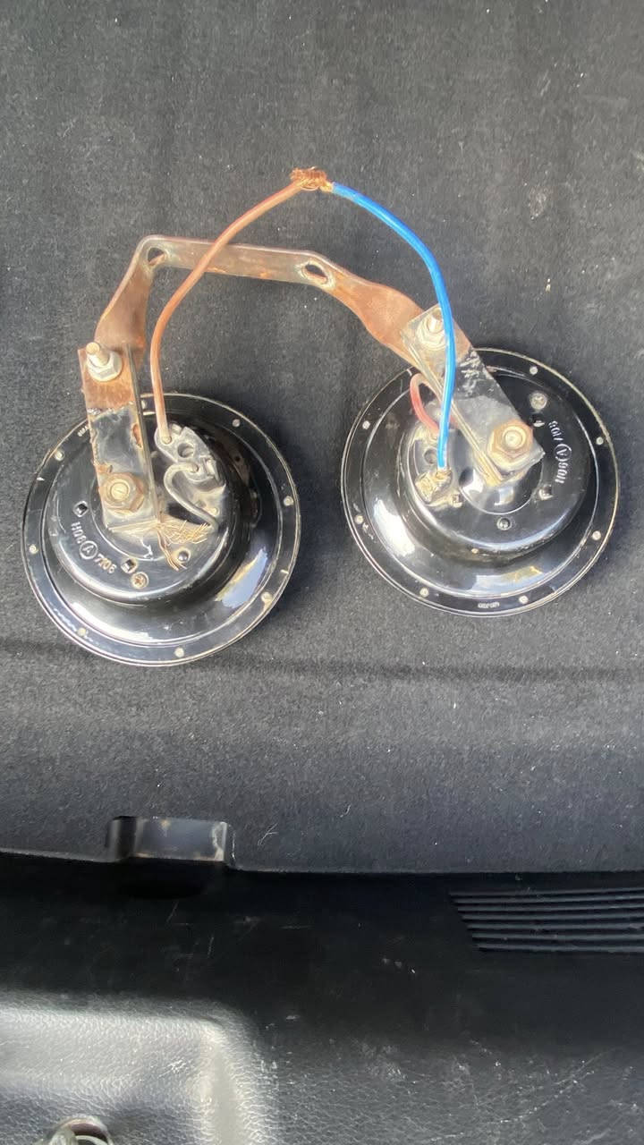 سلام عليكم هورنات بوش ايراني للبيع مؤسسه مال ابو سليمان جدد ممفوتحات دكه ناعمه رواصط وياهن الله شاهد ممستعملات 250 اوبيهن مجال قليل رقم الهاتف ***********
