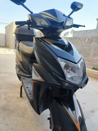 درجة شحن سكنس تحتوي على ٦ بطاريات ليثيوم كهربايات دراجه كامله تدعم شحن...