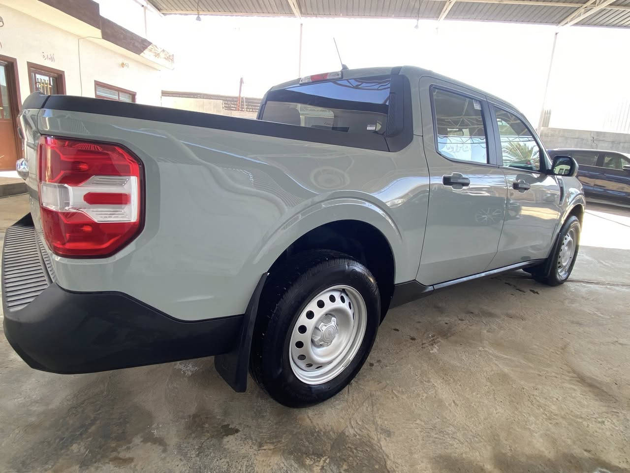 للبيع أو المراوس حسب القناعة
فورد مافرك XL هايبرد 2024
🔹 محرك 2.5 هايبرد / 4 سلندر
🔹 ماشية 7 آلاف 
🔹 رقم بغداد
🔹 بدون صبغ وبدون تبديل
🔹 بارد بلجاملغ 
🔹 ما بيها أي أرباك
💵 السعر: 187 بيها مجال بسيط
📍 الموقع: سامراء
📱 الاتصال: ‭0772 305 4947‬
