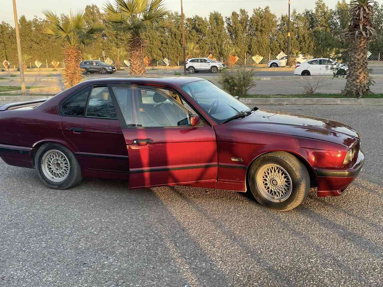 للبيع
BMW 525i 
موديل 93 
السياره مفوله من كل شي عدا سلايد روف (تنته) 
مواصفات✨
1.محرك كبس دجيتال المرغوب 
2.دبل ايرباگ 
3.دبل چكمچه 
4.الصبغ جديد للجماليه 
4.الرقم الماني جديد 
5.سنويه 29تنتهي 
6.رقم كركوك 
7.بطاقة بانزين 
8.السياره بلاد 
النظافه والجمال يحجي عن نفسه 
السياره گير ومحرك اوتوماتيك بلاد 
9.دواخل جلد اسود مطعم بصاج 
10.الكشنات تحكم كهربائي
11.السياره محدثه M 
12.بجم M
13.سبايدر خلفي رياضي M
14تبريد شغال ثلج بس القايش مالته مكطوع الغاز فول والكومبريسر شغال
15.برده خلفيه
16.مبدل راديتر وكاله جديد 
السياره كامله مكمله حادثها طخه بسيطه بالدعاميه مواصل الشاصي فقط لا اكثر 

تحويل مباشر باسم المشتري 
او تحويل وكاله عامه بعد استلام المبلغ 
السعر 65$ 
بيه مجال جداً بسيط 
للاستفسار اكثر 
رقم الهاتف *********** او واتساب 
او مراسله على الانستا eng._mody
#BMW #BMW93 #BMWi #BMWللبيع #بي_ام_دبليو
