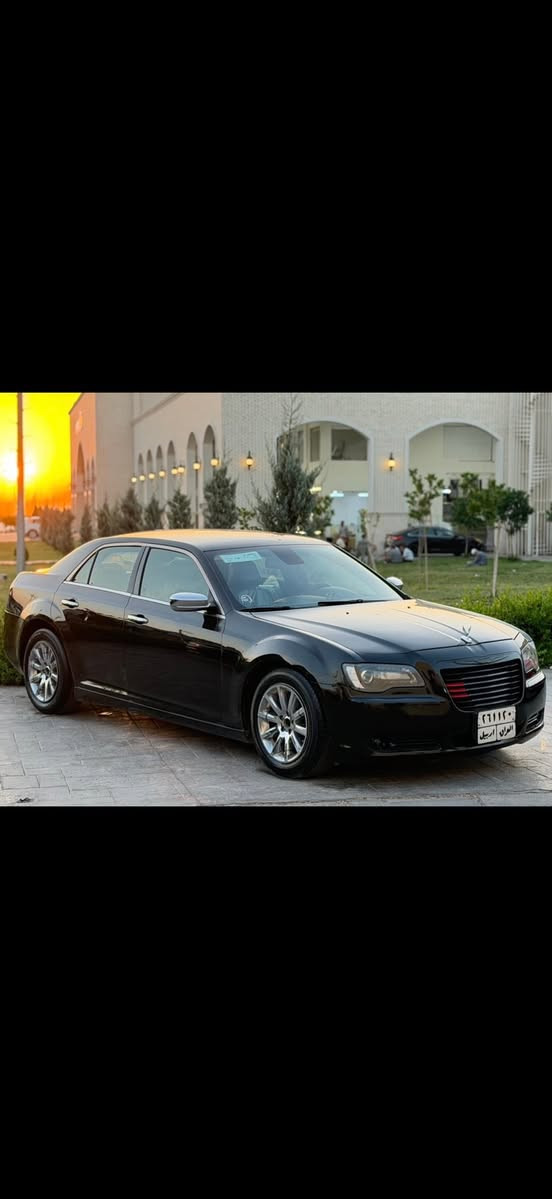 اخوان عندي اوباما 2011  بيها اربعة قطع صبوخ بدون دواخل 
كير معرك كل بشرت تبريد ثلج سيارة مابي الف دينا مصرف 
سعر 130$ بيها مجال اشوي مكان صيارة اربيل 
واتساب ***********
