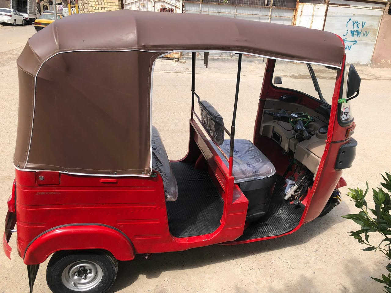 تكتك للبيع موديل ٢٠١٧ رقم وسنويه وتحويل ثاني يوم 
العنوان بغداد حي أور السعر ٤٦٠٠ وبيه مجال 
للاتصال وات ساب ***********
