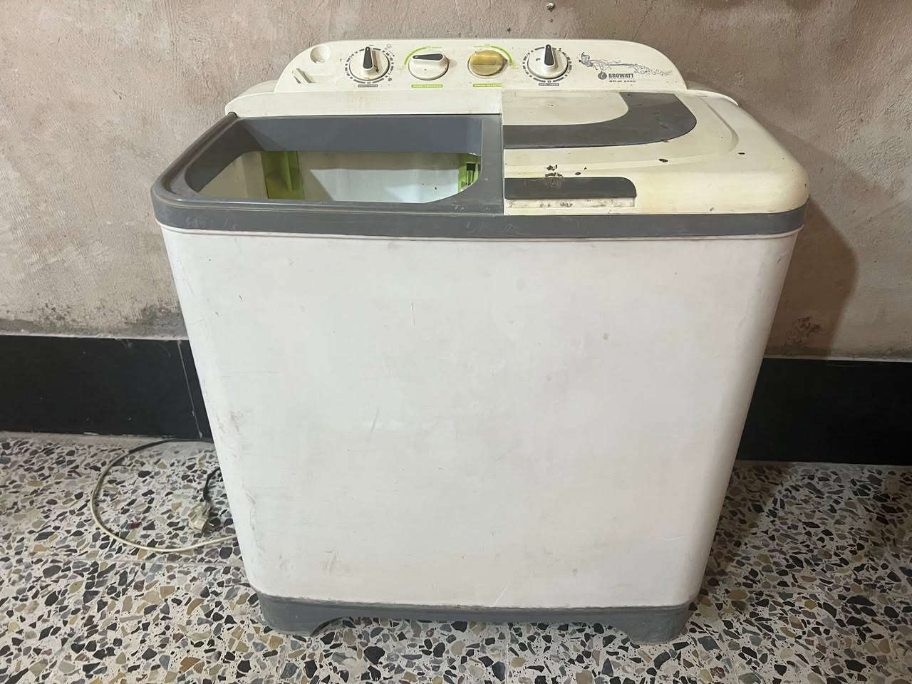 للبيع 
الطباخ ٧٥
الغساله ٧٥
الثلاجة ١٢٥ 
العنوان الزعفرانية نهاية اربع شوارع 
***********
