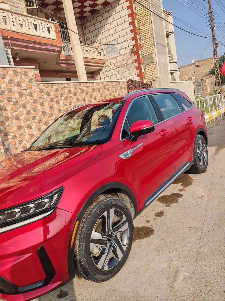 سورنتو هايبرد 23
فئة EX
السيارة معروفة بالمواصفات
حادثها ربع البنيد
بدون ولا قطعة تبديل
لون ماروني المميز
السيارة على ايدي اني المستوردها 
صور الحادث بالمنشور
مكاني بغداد الحسينية 
السعر 232
مكاني بغداد 
***********
