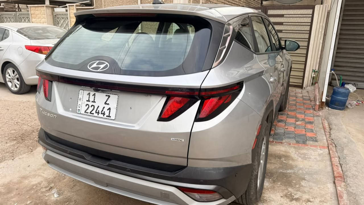 سلام عليكم 
توسان 2025 امريكي مكينه 2500 جي دي اي
رقم بغداد بسمي تحويل ثاني يوم 
ماشيه 8000 حاليا 
حادثه موضح بلصور تبديل قبق جنطه وشويه من وتعديل بل جاملغ الخلفي فقط بدون دواخل بدون ايرباك
السياره نضيفه بمعنه الكلمه وتعميره درجه اواى 
سعرها ١٩٥ وبيه مجال حك الجيه
مكانه شعب شارع الصحه 
***********
