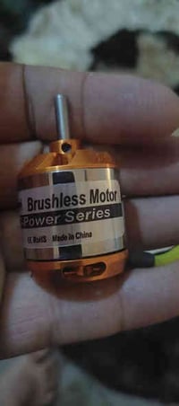 تحية طيبة شباب توفر ماطور برشلز 800 كي في تواصل وتساب 07713545399