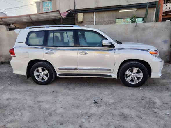 السلام عليكم
لاندكروز 2013 بريم 
5700 /VXR 
فول مواصفات
مكفوله كفاله عامه 
السيارة جديدة 
 مسويله ادامه كاملة 
تخم تاير جديد 
باقي التفاصيل بالصور 
السعر 43
اي ستفسار اتصل
***********
*********** بغداد
