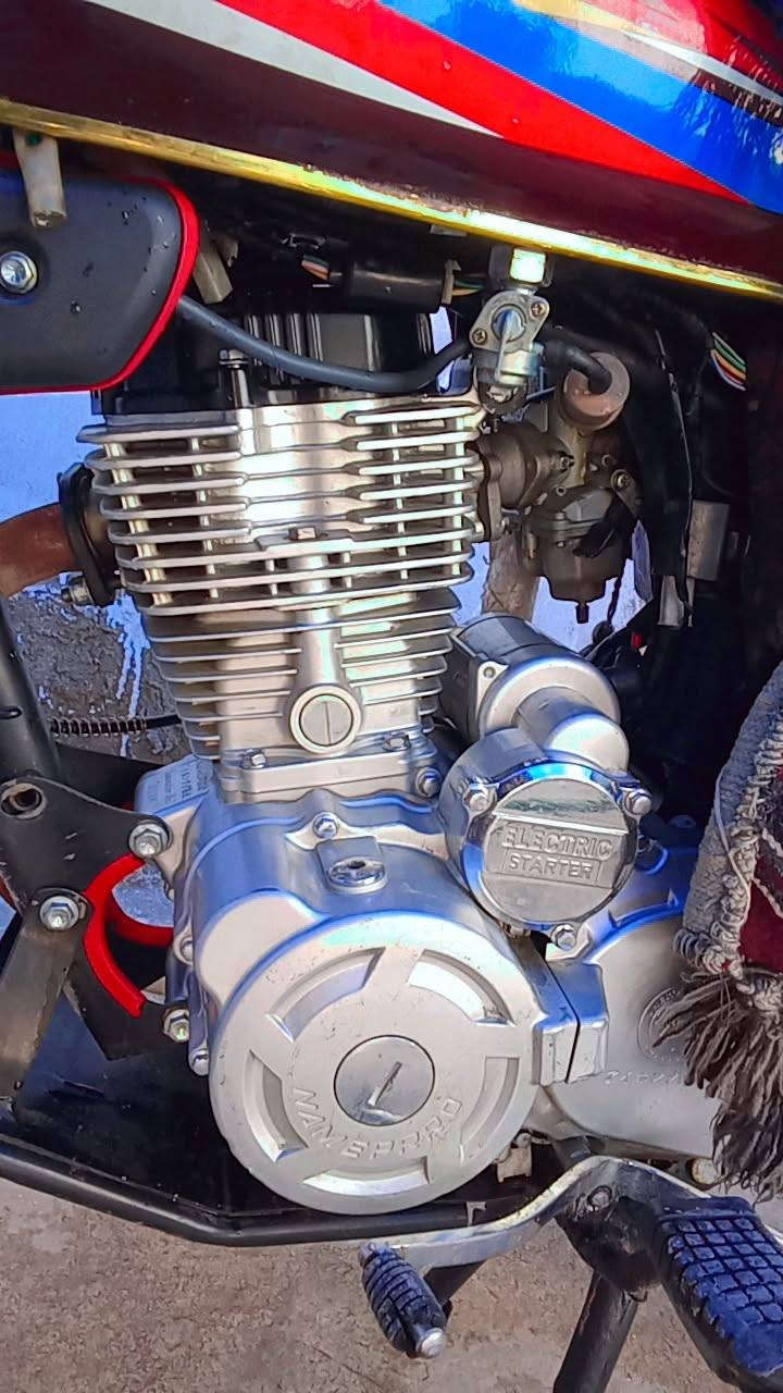 نامي بروو محسن 
مكينة 200 ،💯😈
موديل 24 
كامل مكمل أوراق 
المحرك كبس صافي اصفة من گلبك محتاج افلوسة 
مكان ديالى خانقين 
السعر 750 $ بي مجال الطيبين
،***********
