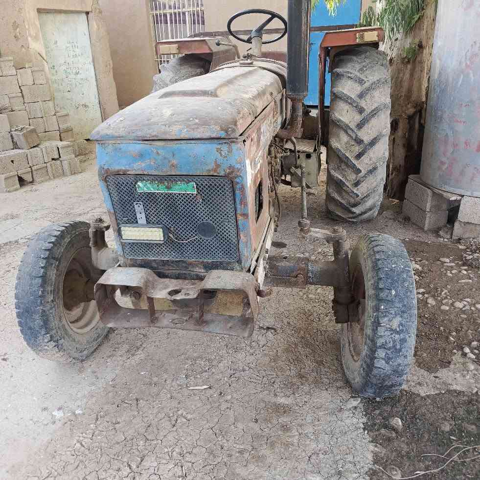 سلام عليكم مكينه البيع موديل 81وراهه خرماشه وفدان أو ديجر السعر 3500او بيه مجال ***********خابر أو تدلل
