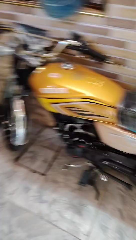 السلام عليكم دراجة إيراني للبيع موديل2025 دراجه جديده مستعمله قليل زيرو مكفوله كفاله عامه من كََلشي ضاغطة وزنجيل دراجة جديدة
تشغيل عن بعد
محرك 200
عدد بصمه 2
مكاني بغداد الكريعات *********** متواجد واتساب السعر خاص رجا لمو شراي لايتصل
