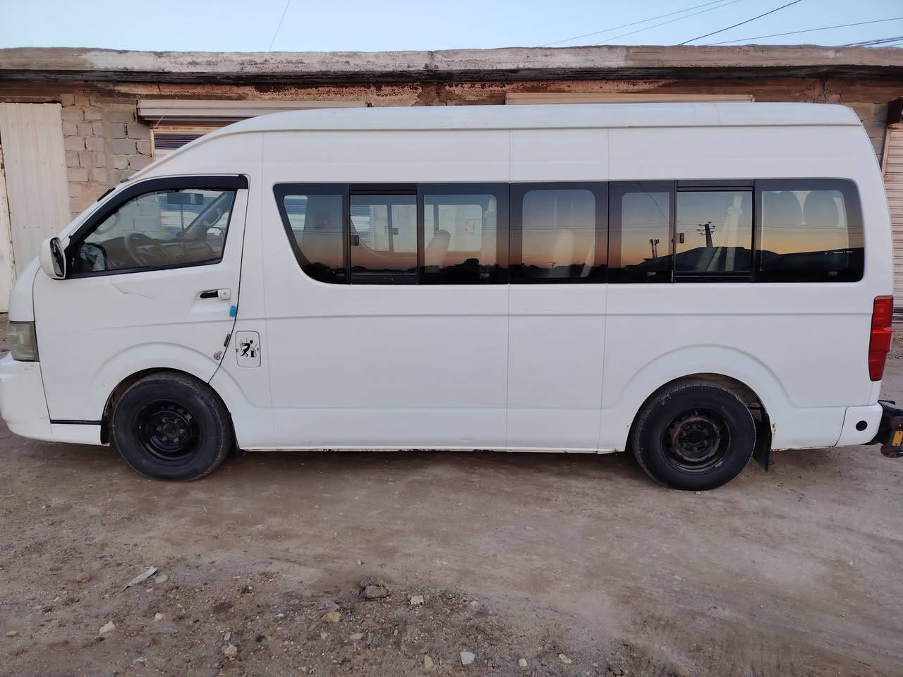 جنبي موديل 14 استلام 18 رقم بابل انكليزي بسمي محرك وكير واكسل كفاله+ منضومه غاز 60 لتر تبريد شغال منضومه كلها نفض جديده السياره كفاله عامه من اي حادث او ضربه معمر بيها فقط اهلالات السياره ماشيه 310 الف حقيقي غرفتها نضيفه دوشمه ارضيه السياره جاهزه

مكان السياره بغداد المحموديه 
السعر 145وبيها مجال

*********** وتساب
***********
