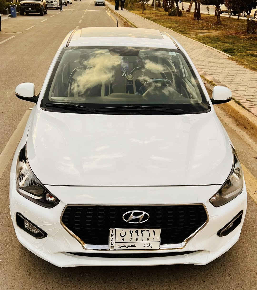 هونداي رينا 
موديل 2020
كفاله من كلشي  
 
السيارة وارد خليجي 
گير ومحرك مكفولات 
السيارة ماشيه 58 الف 
مواصفات السيارة 
فول 
 شاشة 
فتحة سقف 
تحكم ستيرن 
اشارات بالمري  
 
السيارة بأسمي تحويل مباشر  رقم بغداد 
السعر110 وبيه مجال بسيط 
العنوان بغداد حي العدل 
رقم الهاتف ::  ***********
