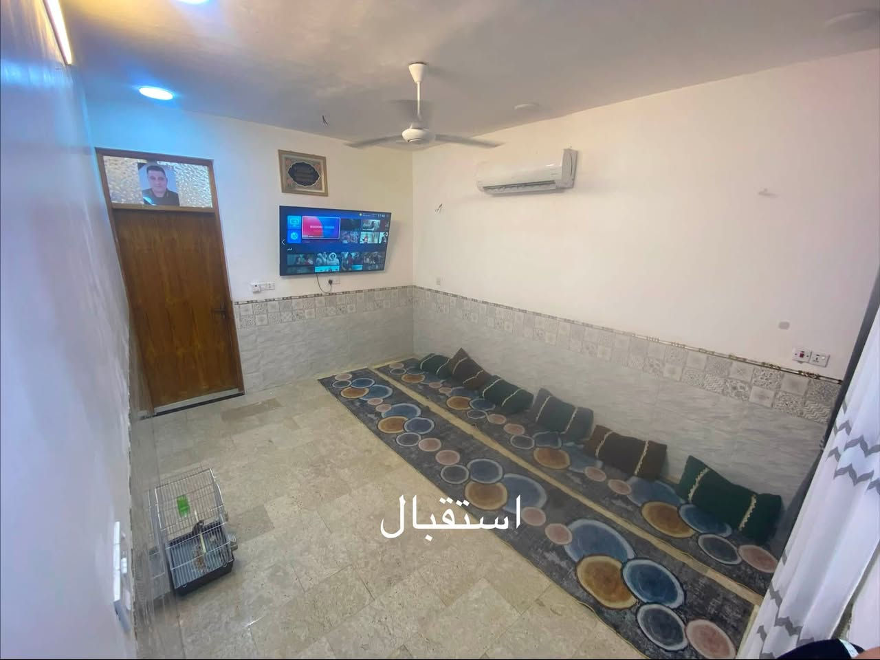 سلام عليكم 
بيت طابقين مسلح مساحة (٧٢م)  قطاع ٥٥ بضهر مستشفى الشهيد الصدر 
بناء٢٠٢٤  الارضيه الطابق الاول مرمر الطابق الثاني كاشي  الصاله سيراميك يعني البيت مرتب ترتيب حلو قريب عالشارع الخدمي ٥ بيت 
للاستفسار اكثر :*********** 
السعر 175 وبيه مجال للشراي  
( متواجد واتساب فقط )

