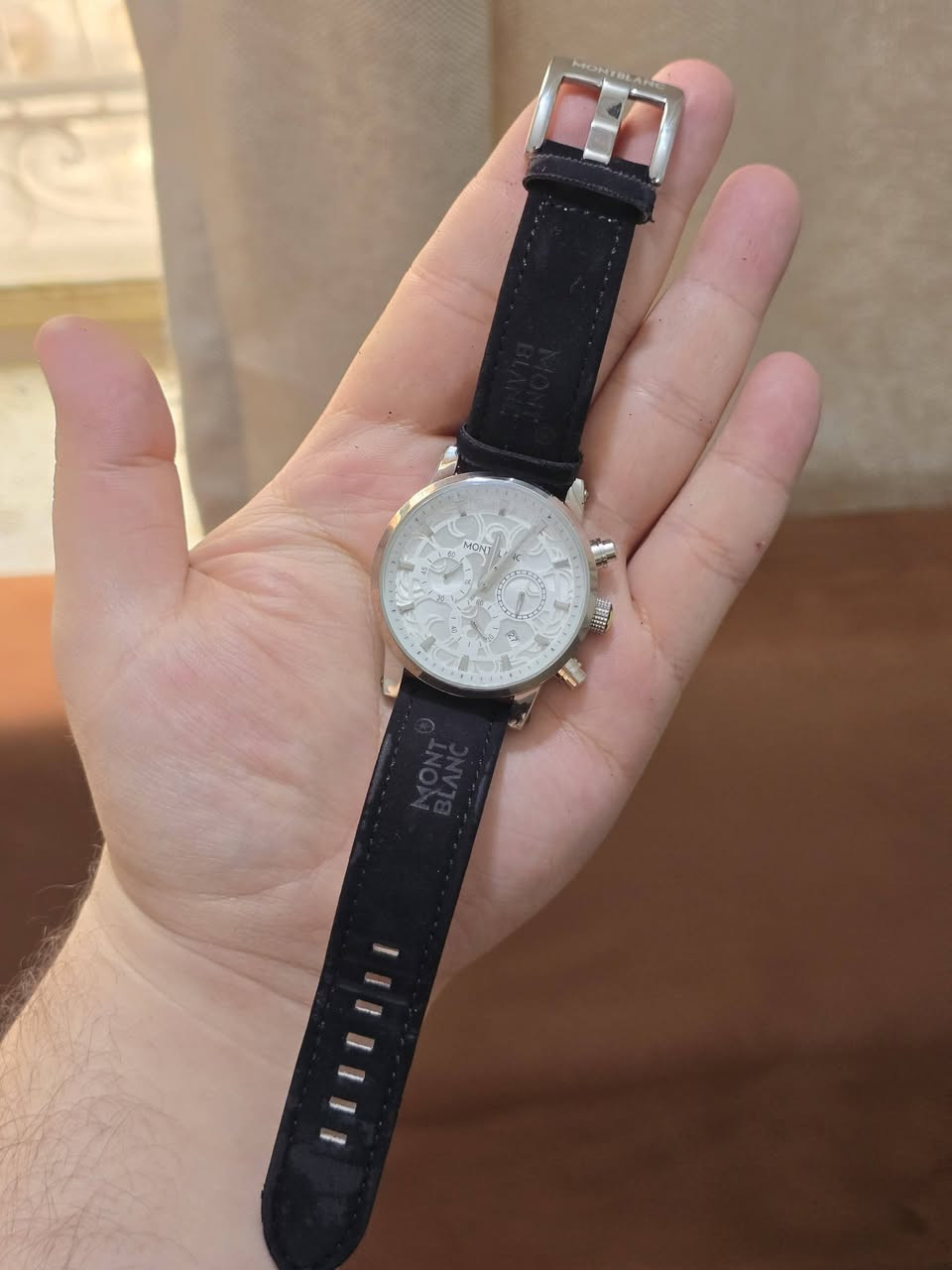 سلام عليكم 💙 تصفيه مقتنيات شخصيه ذمه بدون بخس وبدون تقيم رجاءا للحجز راسلني خاص
ساعة يد براند mont blanc* 🖤كوبي ماستر
مامستخدم ابببد الملحقات علبه وبطاقه و بروش وسير احتياط
السير شاموا قماش يحتاج تبديل لان متروك من سنين ومن عندي سوار جلد اصلي مرتب 

تصميم حلو وساعه شغاله والمكينه حلوه متوسط امتياز ياباني وليس المنشاء .. والساعه شغاله ١٠٠% وصورها موضح كلشي
شراي صحيح راسلي خاص مو تعليقات وبخس قطعه وحده 

السعر : ٨٥ الف وتوصيلها علي ❤️


**إذا كنت صاحب هذا الإعلان وتريد حذفه لأي سبب، رجاءا أرسل رسالة إلى الدعم الفني**