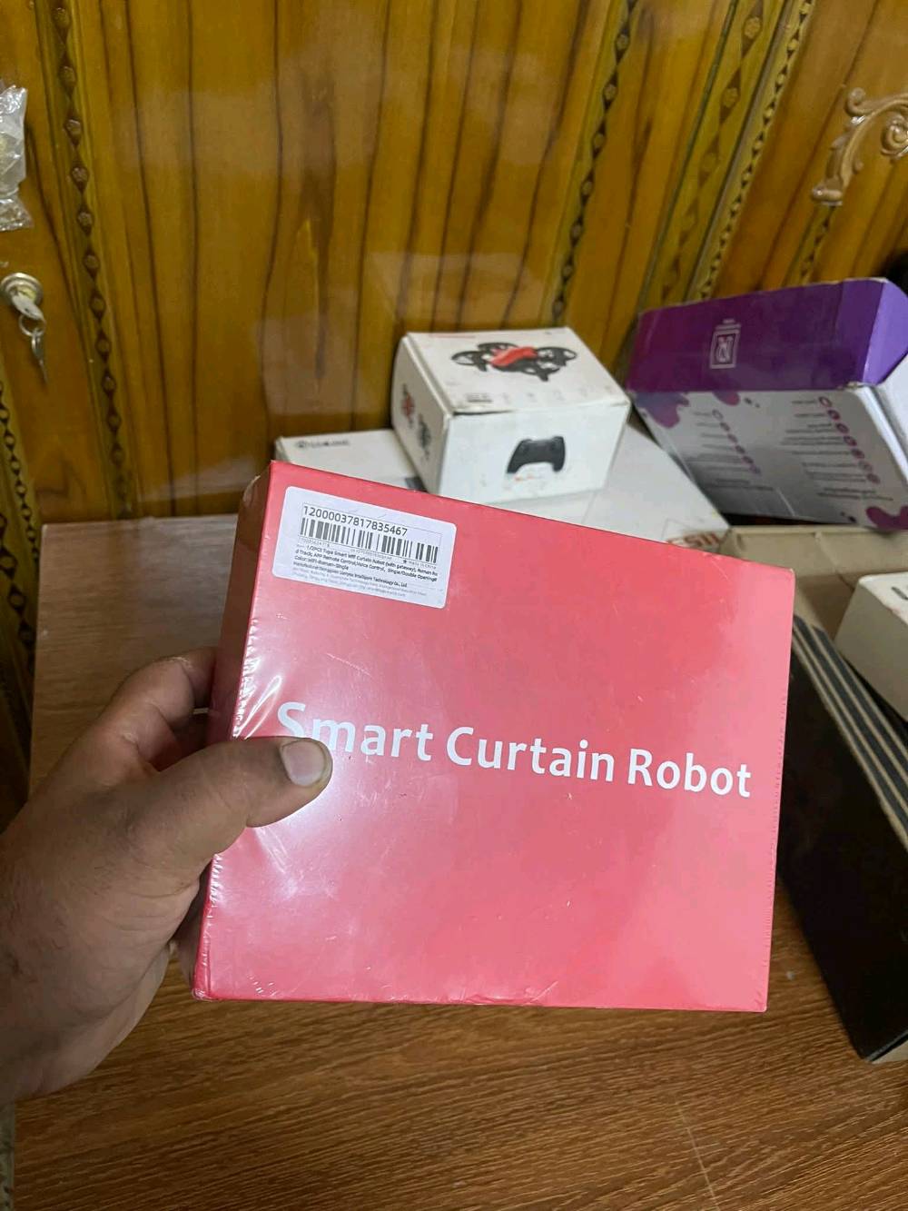 السلام عليكم اربع قطع الكتروني 30 الف مع التوصيل كل المحافظات 
ما هو موقعك الحالي لتسهيل عملية التسليم؟: 
توصيل
هل الشاحن اللاسلكي والقلم جديدة أو مستعملة؟: 
جديد
هل توجد ضمانات متاحة مع الروبوت الذكي أو قاعدة الشحن؟: 
نعم
ما هي السعر المطلوب لكل من هذه الأدوات؟: 
30 الف
هل هناك صور إضافية لكل عنصر توضح حالة المنتج بشكل دقيق؟: 
نعم يوجد