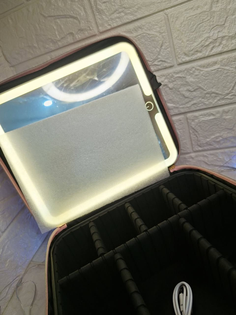 جنطه مكياج مع اضاءة ع اول تم ٢٠


**إذا كنت صاحب هذا الإعلان وتريد حذفه لأي سبب، رجاءا أرسل رسالة إلى الدعم الفني**