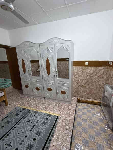 متوفر سكن طالبات البياع شارع ١٧ اول بلوك مقابل كلية العلوم الطبية ابن سينا تبعد عن المستنصرية مشي ٥ دقائق وعن الفراهيدي ١٠ دقائق  
للتواصل والحجز 
***********
او تلكرام معرف 
@XRXRX
