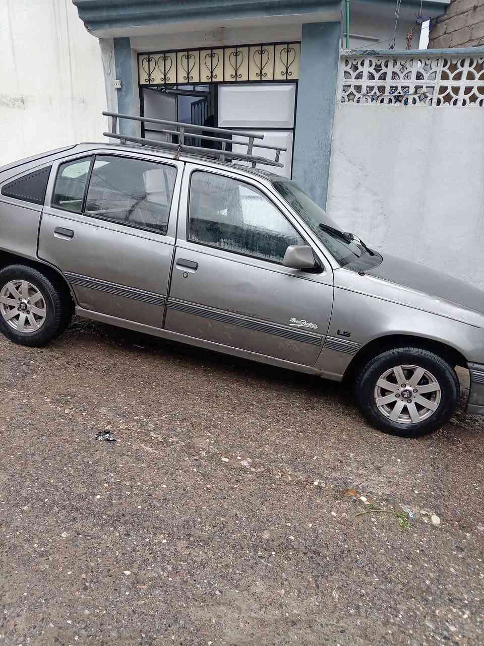 اوبل كاديت للبيع
موديل 91 رقم ألماني
محرم نظيف
***********
***********
موقع جانب ايسر
