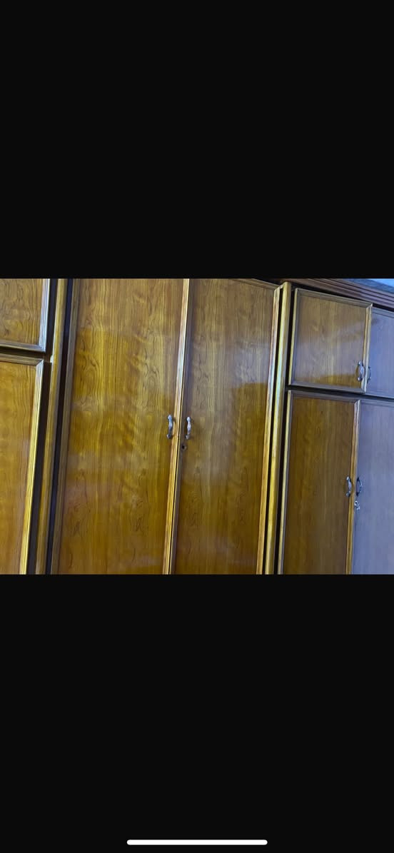 غرفه صاج عراقي 
تفصال عد نجار مرتب 
مكاني الدوره / الطعمه 
صارلي مده بسيطه من سويتها 
بس اريد احول لمكان ثاني 
اخذتها بمليونين الا 
اربدها بمليون وربع وبيها مجال للشراي 
0 770 805 0115
